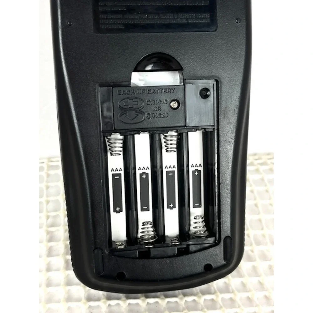 Texas‎ Instruments Ti-86 Graphing Calculator-Works but has a line on screen